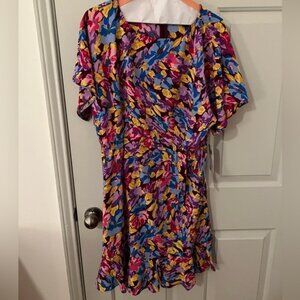 NWT Floral Donna Morgan Short Sleeve Dress Size 12